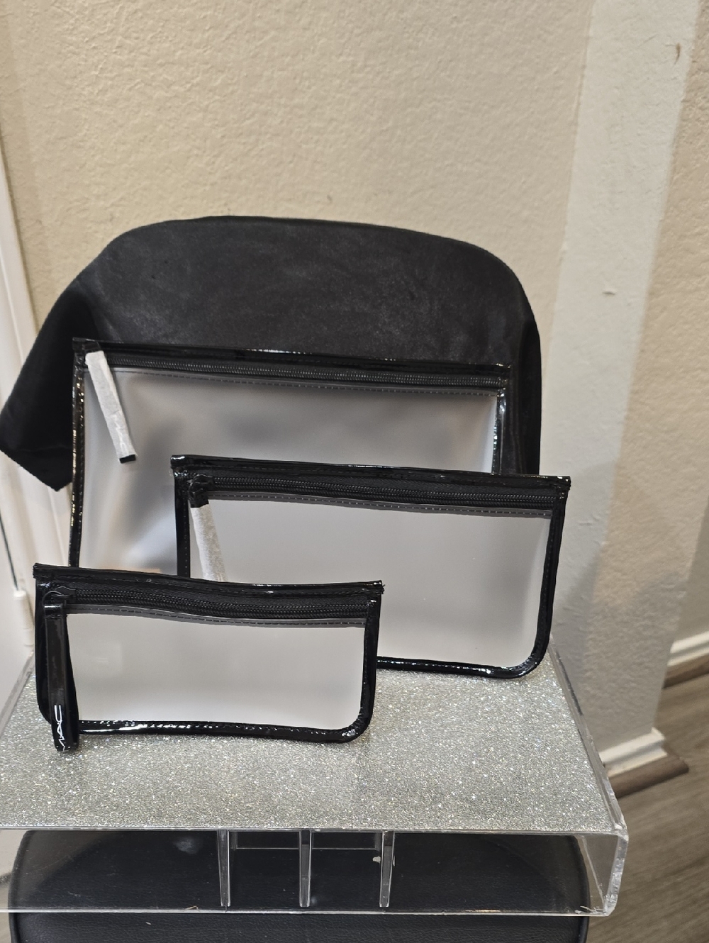 MAC Cosmetics Clear Black-Trim Makeup Pouch Trio - Picture 4 of 7